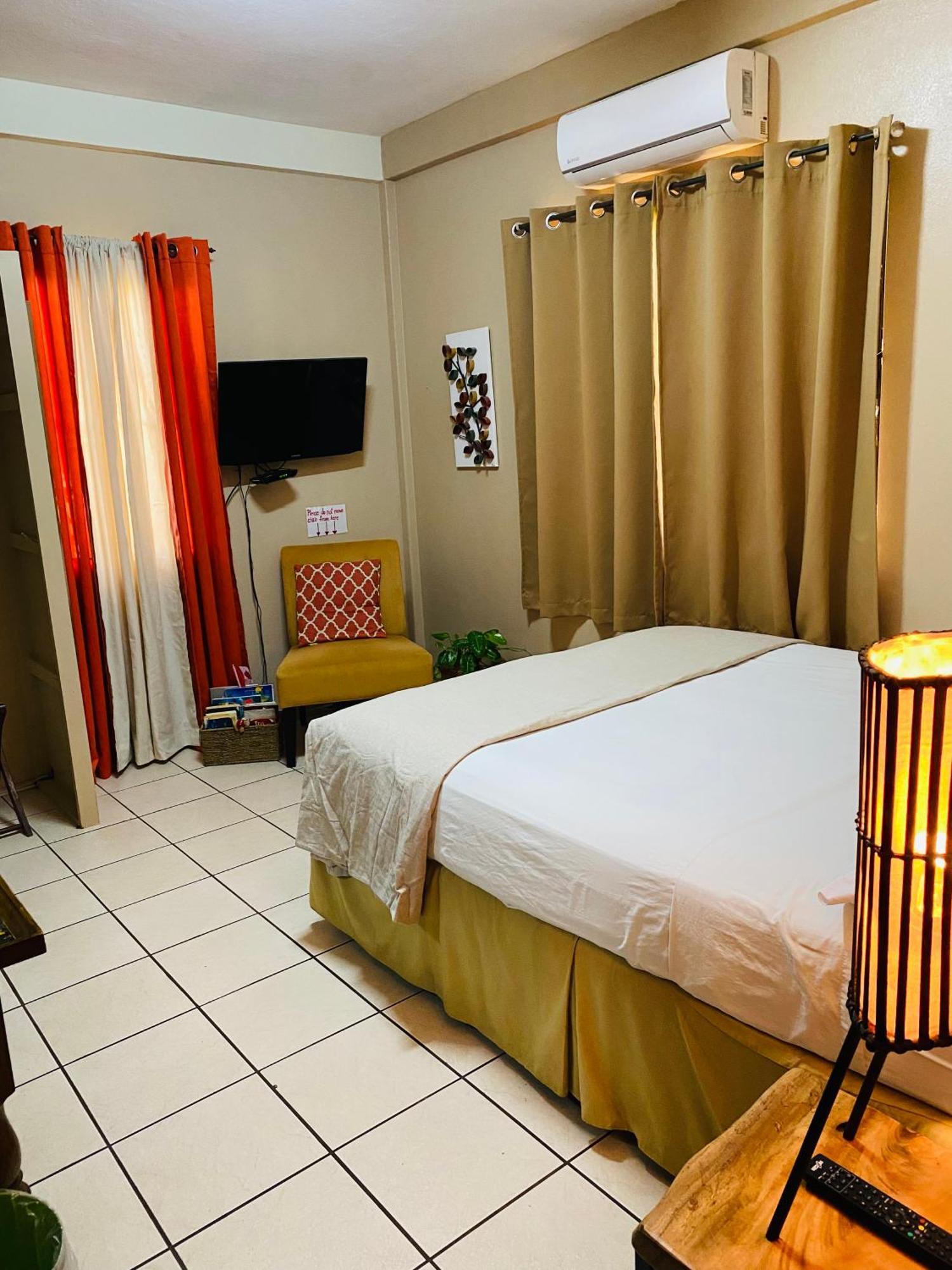 City Garden Apartment Belize City Esterno foto